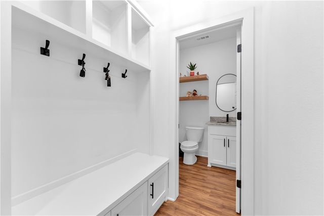 800 Arbor Acres Avenue, Tontitown, AR 72762