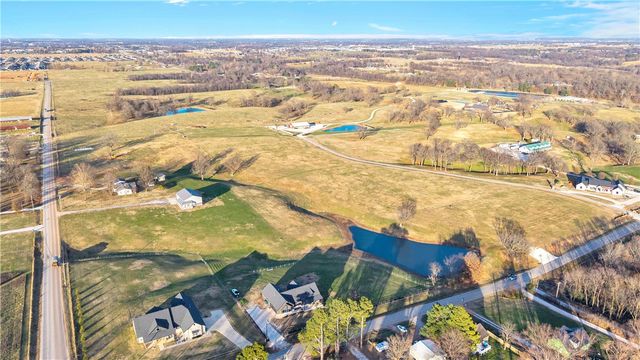 800 Arbor Acres Avenue, Tontitown, AR 72762