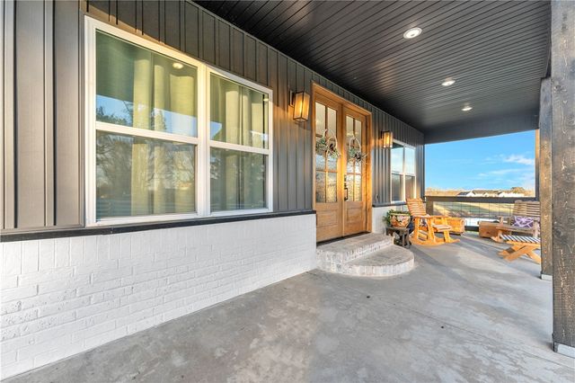 800 Arbor Acres Avenue, Tontitown, AR 72762