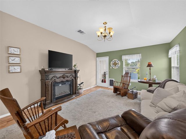 427 Buckingham DR, Kyle, TX 78640
