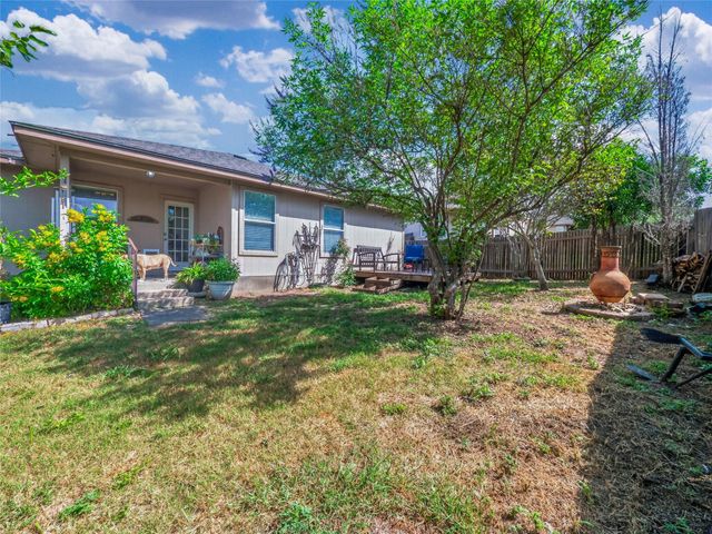 427 Buckingham DR, Kyle, TX 78640