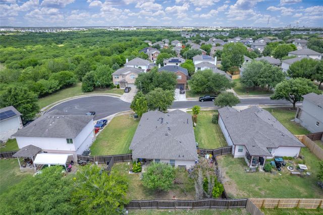 427 Buckingham DR, Kyle, TX 78640