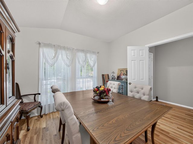 427 Buckingham DR, Kyle, TX 78640