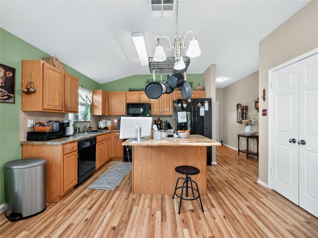 427 Buckingham DR, Kyle, TX 78640