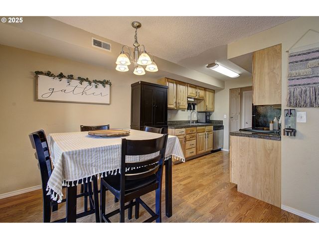 405 Ne 85TH St, Vancouver, WA 98665