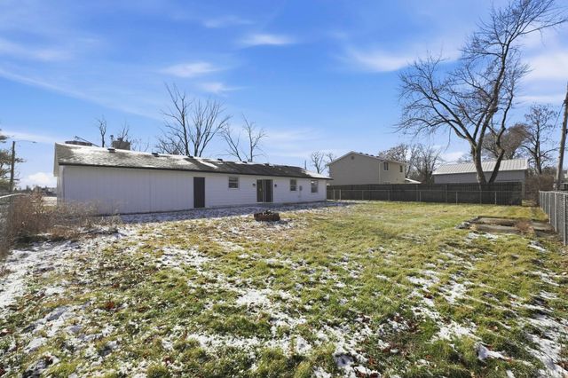 22331 Maple Lane, Woodburn, IN 46797