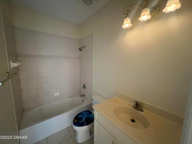 10 Lewis Shire Place, Palm Coast, FL 32137