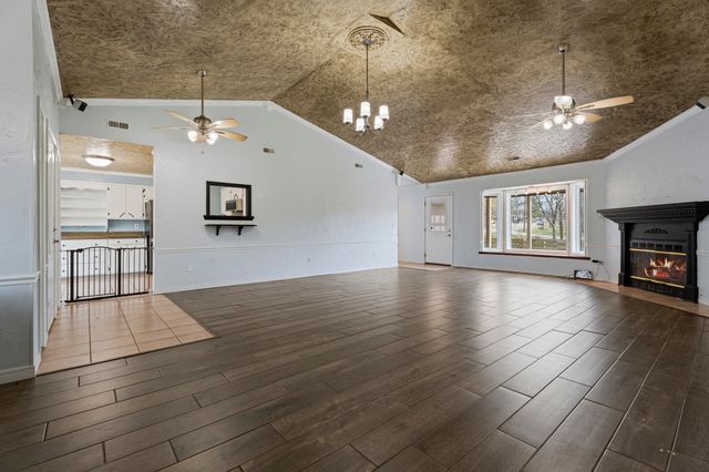 1301 Maple Drive, Grove, OK 74344