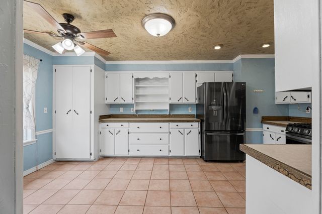 1301 Maple Drive, Grove, OK 74344