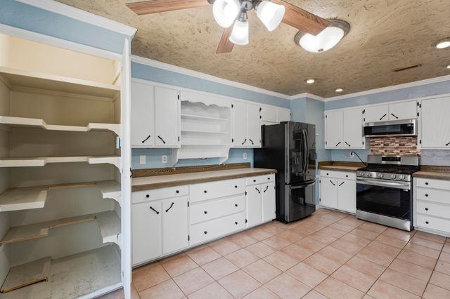 1301 Maple Drive, Grove, OK 74344