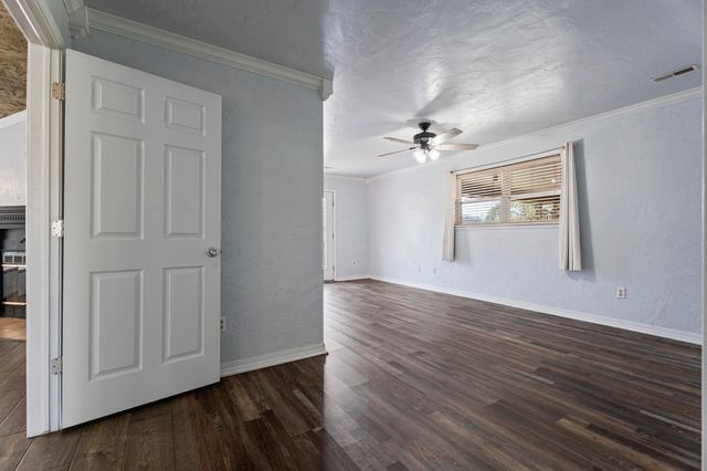 1301 Maple Drive, Grove, OK 74344