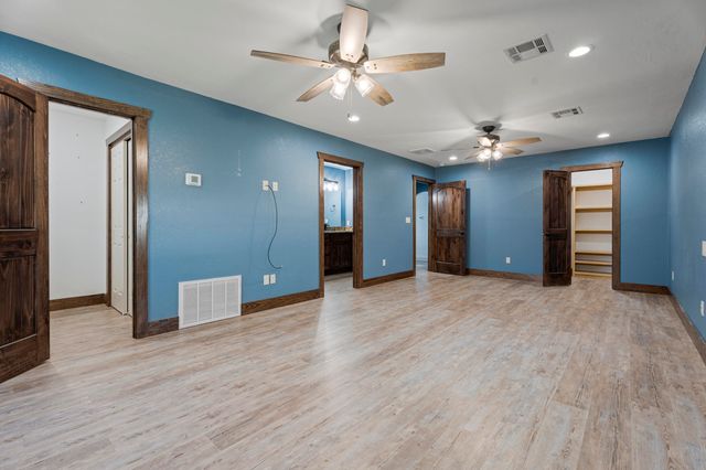 1301 Maple Drive, Grove, OK 74344