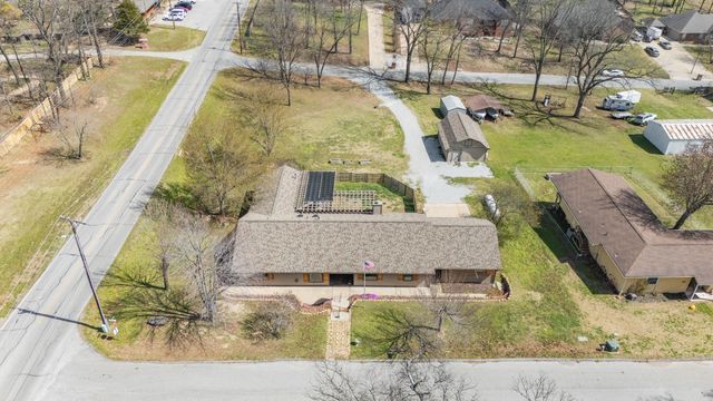 1301 Maple Drive, Grove, OK 74344