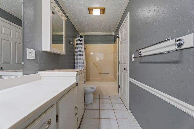 1301 Maple Drive, Grove, OK 74344