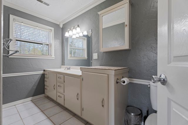 1301 Maple Drive, Grove, OK 74344