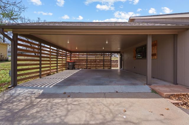 1301 Maple Drive, Grove, OK 74344