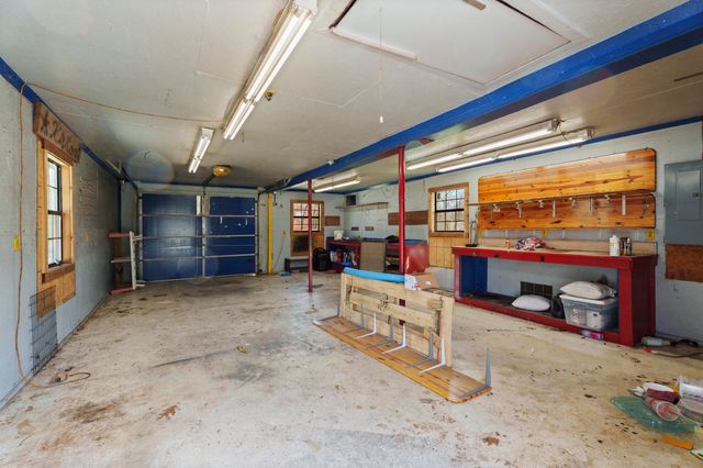 1301 Maple Drive, Grove, OK 74344