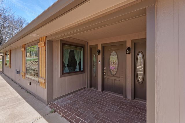 1301 Maple Drive, Grove, OK 74344