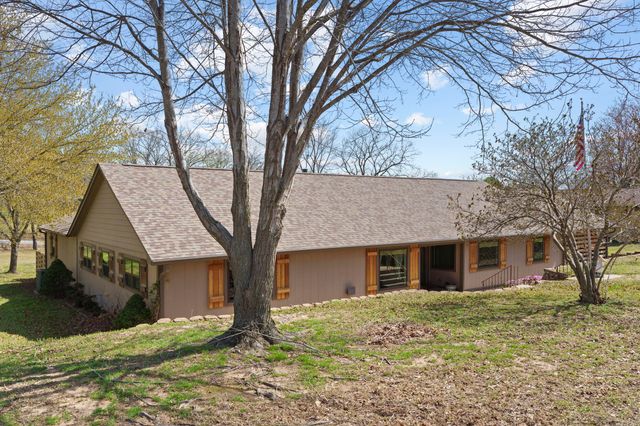 1301 Maple Drive, Grove, OK 74344