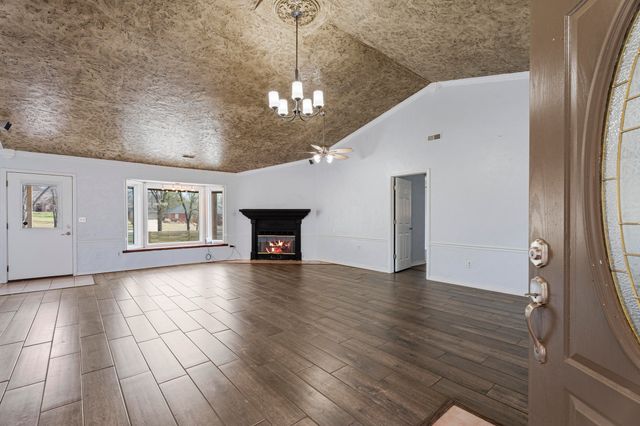 1301 Maple Drive, Grove, OK 74344