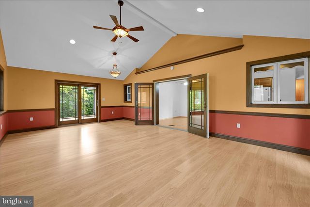 629 PAJABON DR, Palmyra, PA 17078