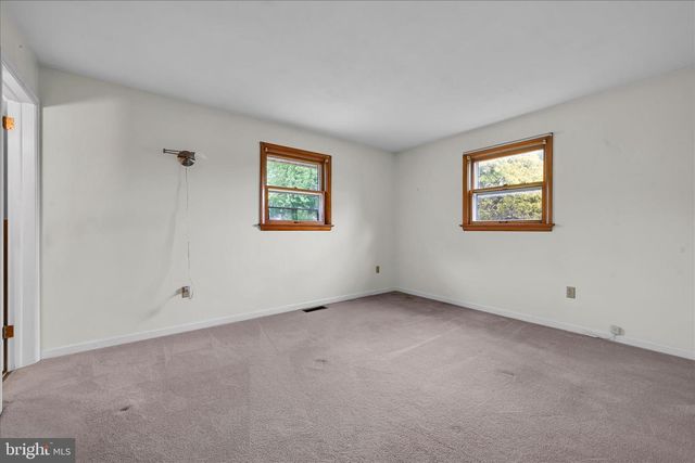 629 PAJABON DR, Palmyra, PA 17078