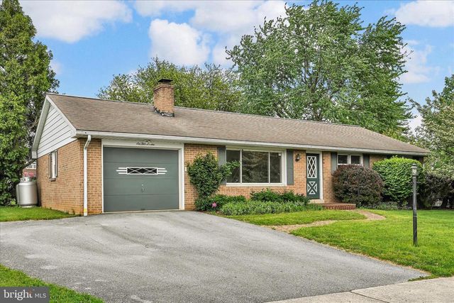 629 PAJABON DR, Palmyra, PA 17078