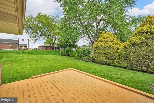 629 PAJABON DR, Palmyra, PA 17078
