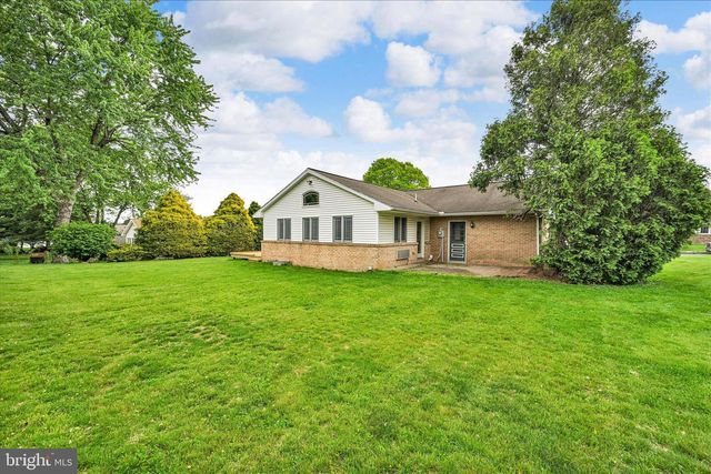 629 PAJABON DR, Palmyra, PA 17078