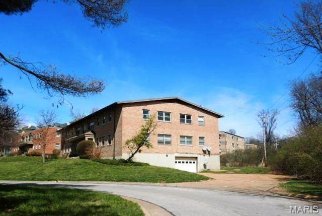 4 Delcrest Court 201, University City, MO 63124