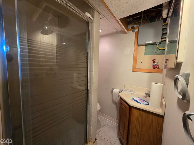 23400 Deziel Street, Roseville, MI 48082