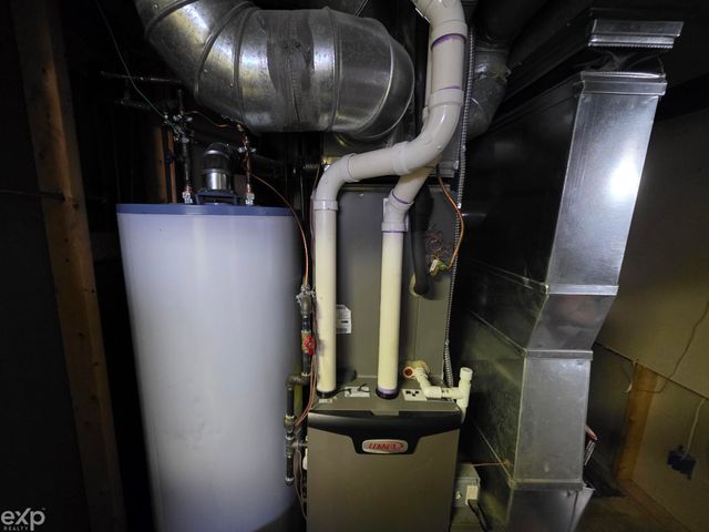 23400 Deziel Street, Roseville, MI 48082