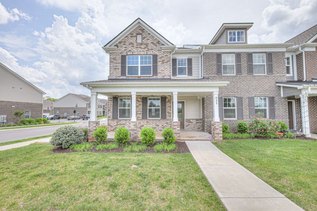 531 Swanholme Dr, Murfreesboro, TN 37128