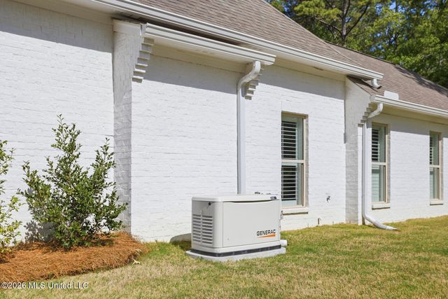 304 Fairway Cove, Brandon, MS 39047