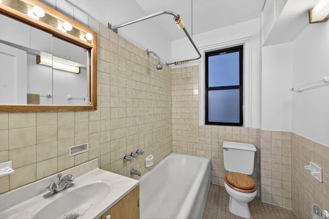 30 W 90th St Apt 1E, New York City, NY 10024