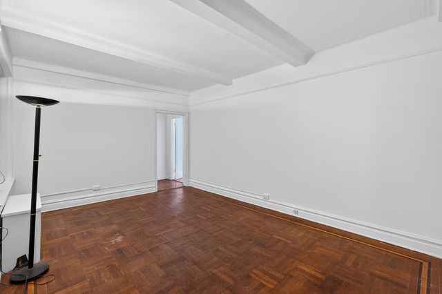 30 W 90th St Apt 1E, New York City, NY 10024