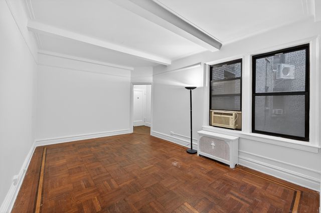 30 W 90th St Apt 1E, New York City, NY 10024
