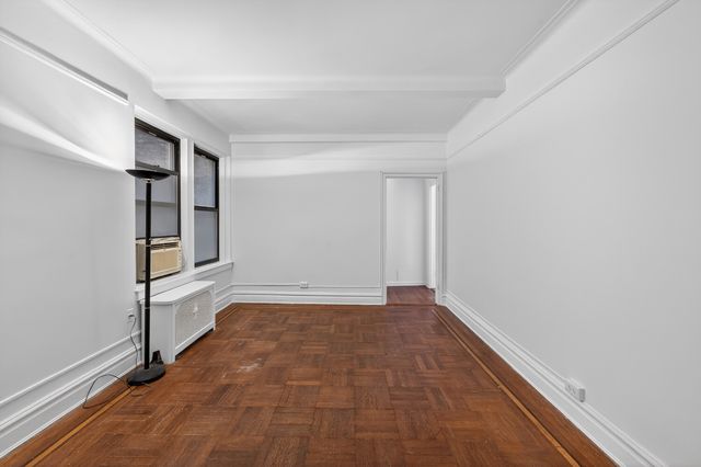 30 W 90th St Apt 1E, New York City, NY 10024