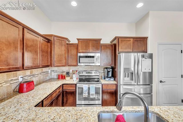 8387 Snow Cap View, Colorado Springs, CO 80920