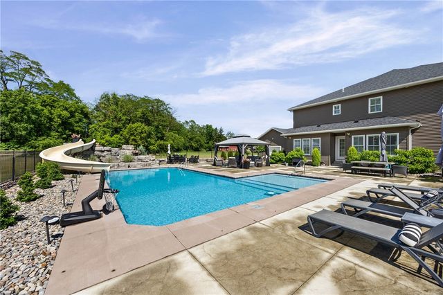 2885 Ridgeway Avenue, Greece, NY 14626