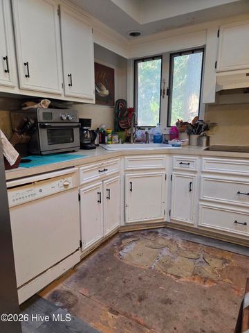 1 Crane Court SW, Calabash, NC 28467