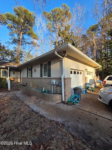 1 Crane Court SW, Calabash, NC 28467