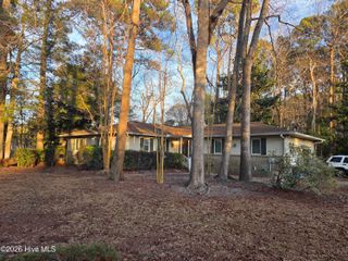 1 Crane Court SW, Calabash, NC 28467