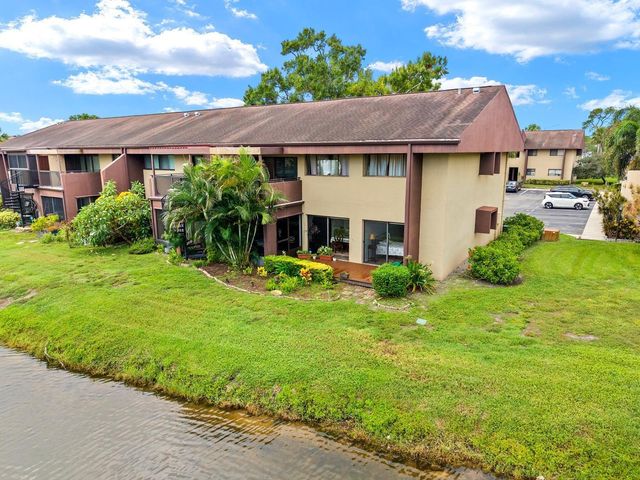 875 S VILLAGE DRIVE N 101, St Petersburg, FL 33716