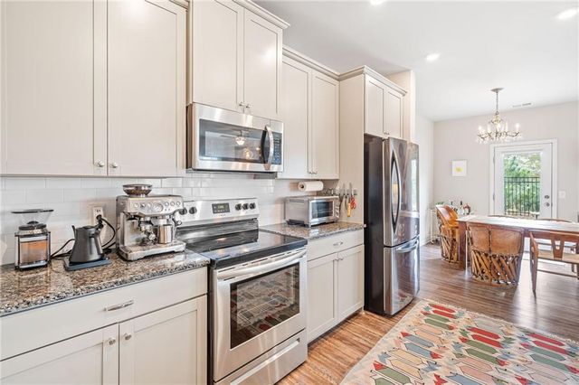 175 Madison Bend, Woodstock, GA 30188