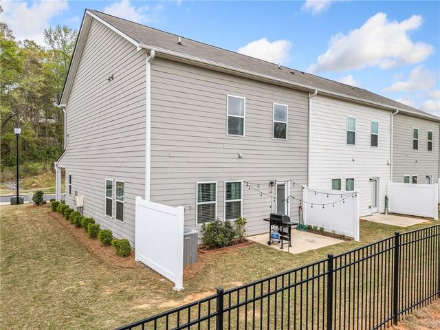 175 Madison Bend, Woodstock, GA 30188