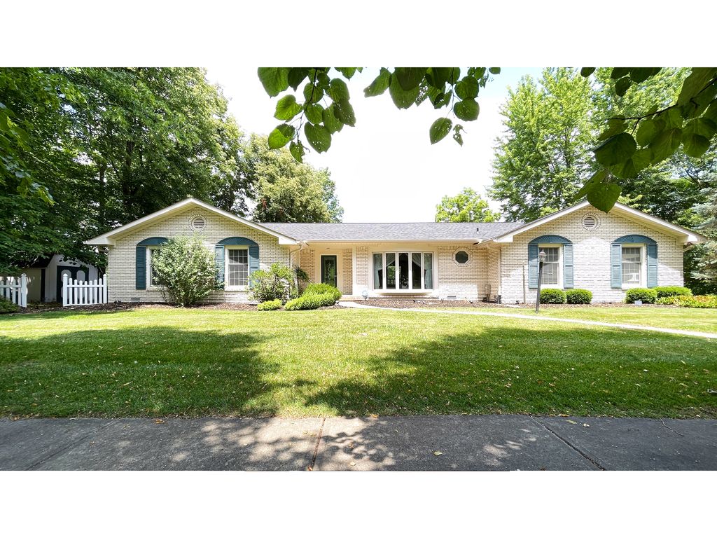 534 Swan Drive, Fortville, IN 46040