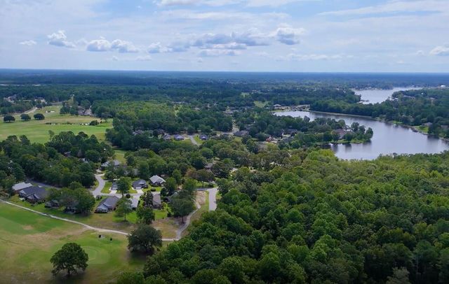 1915 Deercreek Drive, Manning, SC 29102