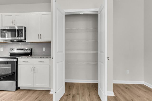 1915 Deercreek Drive, Manning, SC 29102