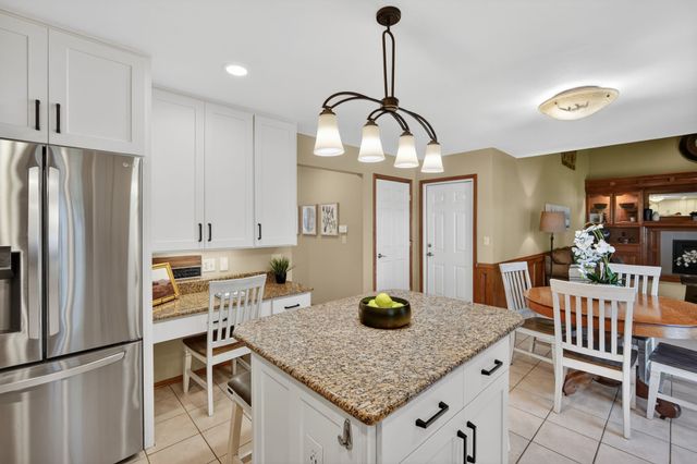 4314 101st Street, Urbandale, IA 50322